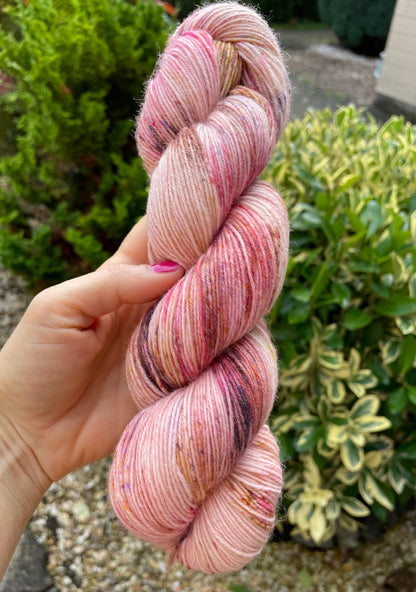 Sock „Dried rose“