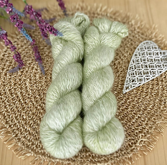 Alpaka Fluffy „Frühlingsgrün“