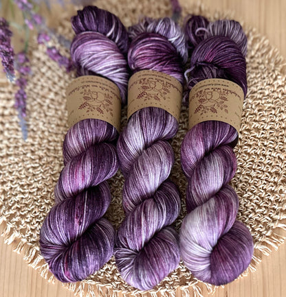 Sock Super Soft „Dunkler Amethyst“