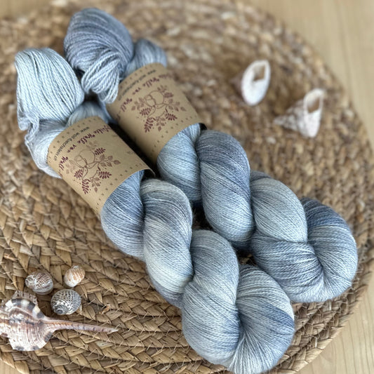 Soft Lace 800 „Felsküste”