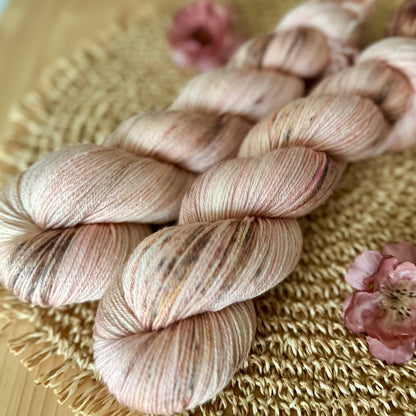 Seide Merino “Strawberry cheesecake”